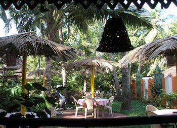Palmgrove Residency Hotell Cavelossim Exteriör bild